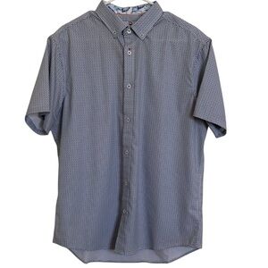 International Report Quality Classics 4 Way Stretch Short Sleeve Shirt Size L